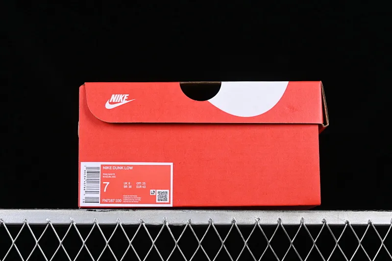 All categories Nk SB Dunk Series Nk SB Dunk Low low-top sneakers Cost-effective version Nk Dunk Low "Pink Corduroy" dirty pink corduroy SB low-top sports and leisure sneakers FN7167-100